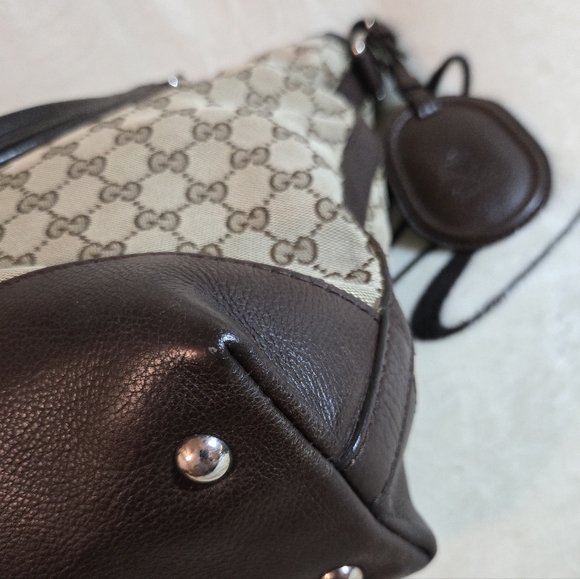 💯 Authentic Gucci GG Canvas Techno Tote (Beige and Brown) - Picture 12 of 16